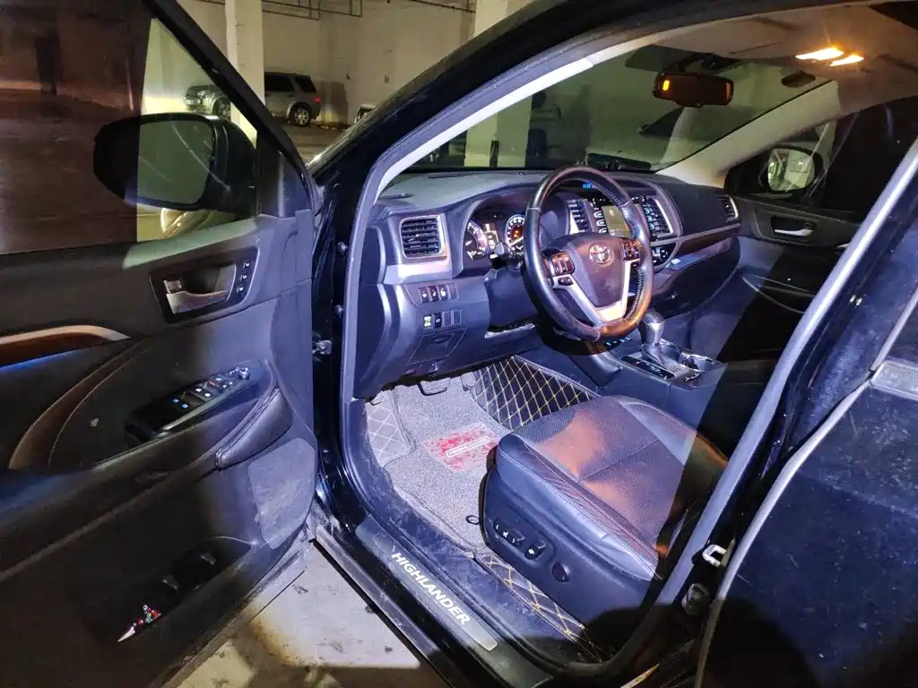 Toyota Highlander 2016 — фото 17