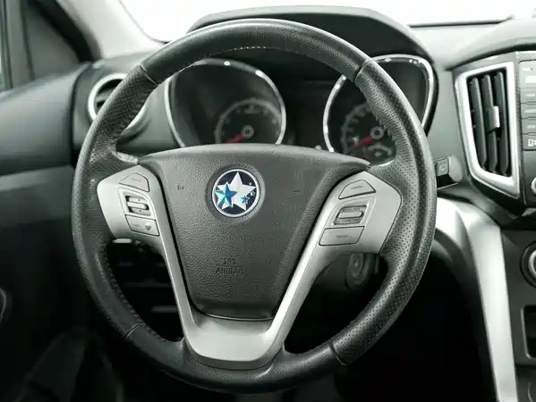 Venucia T70 2015