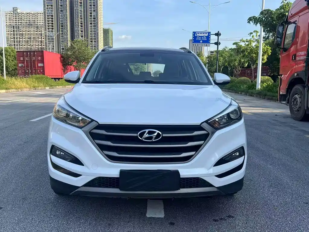 Hyundai Tucson 2016 — фото 2