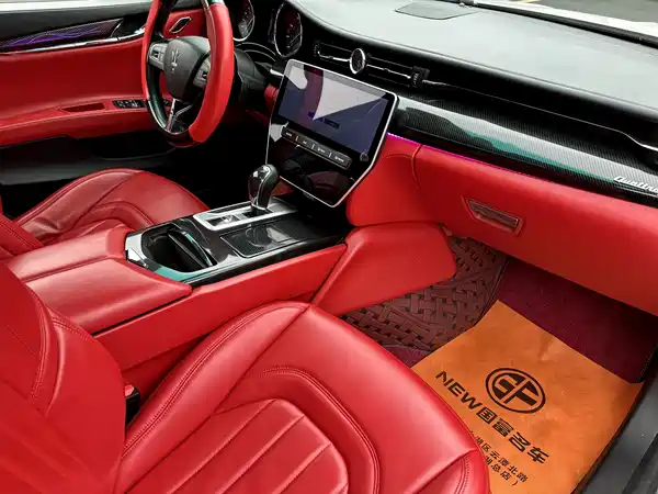 Maserati Quattroporte 2015