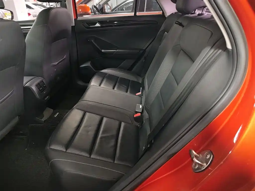 Volkswagen T-Roc 2020 — фото 17