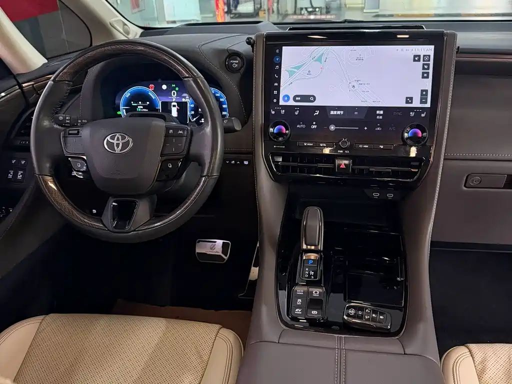Toyota Alphard 2023 — фото 5