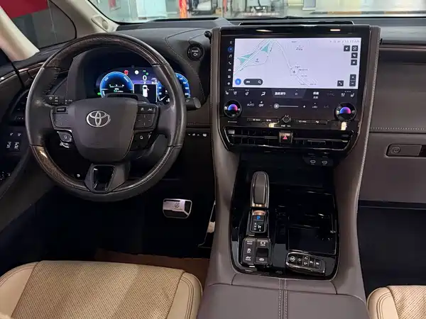 Toyota Alphard 2023