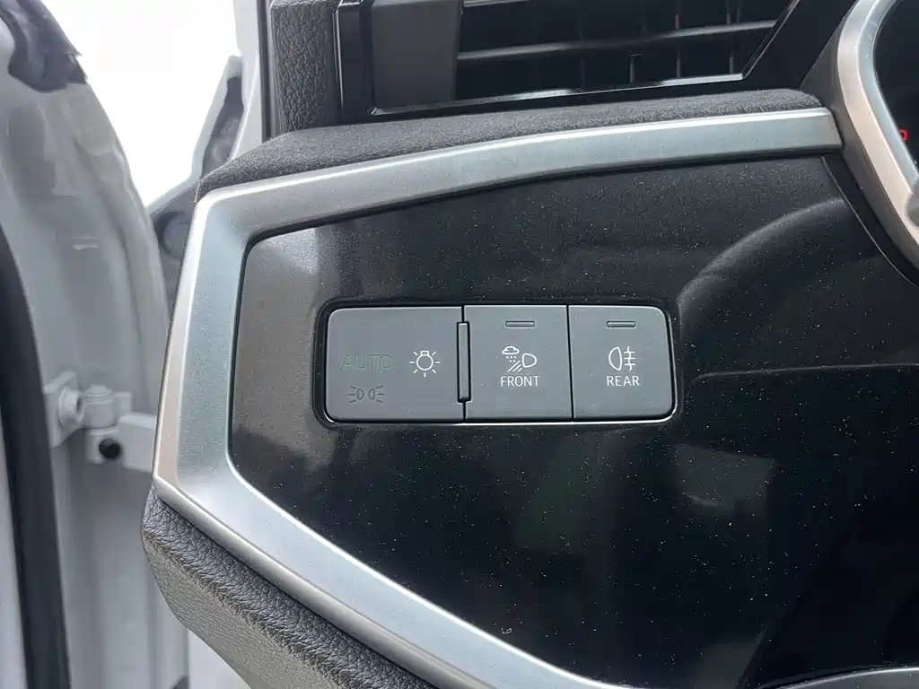 Audi Q3 2022 — фото 10