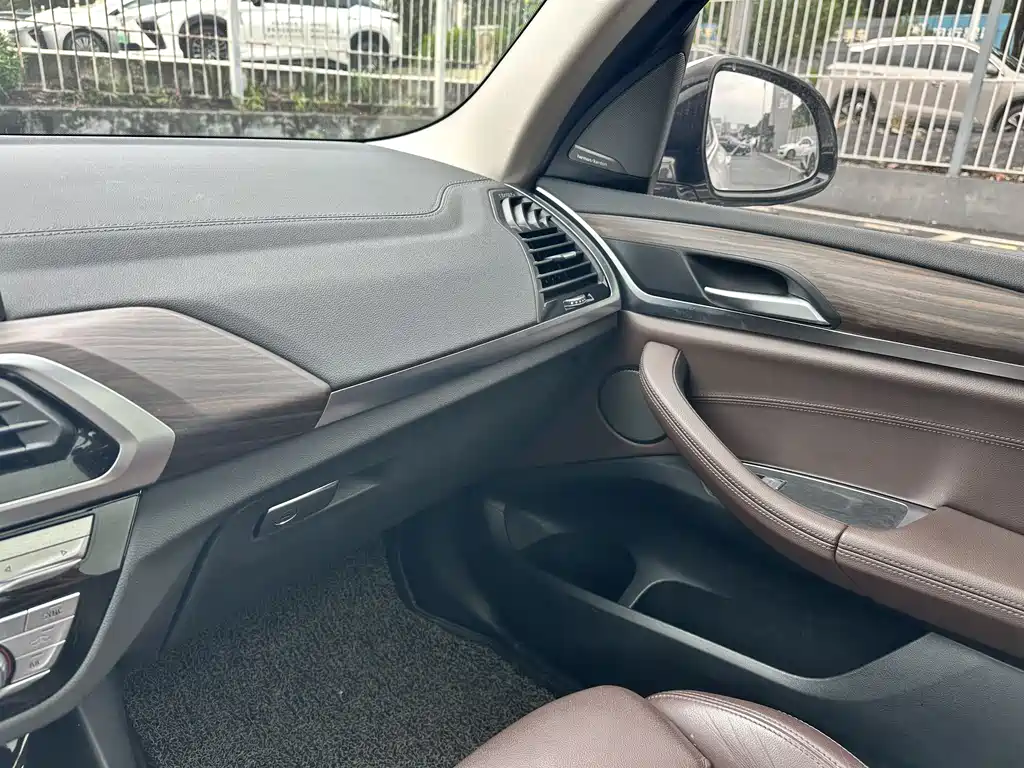 BMW X3 2021 — фото 12
