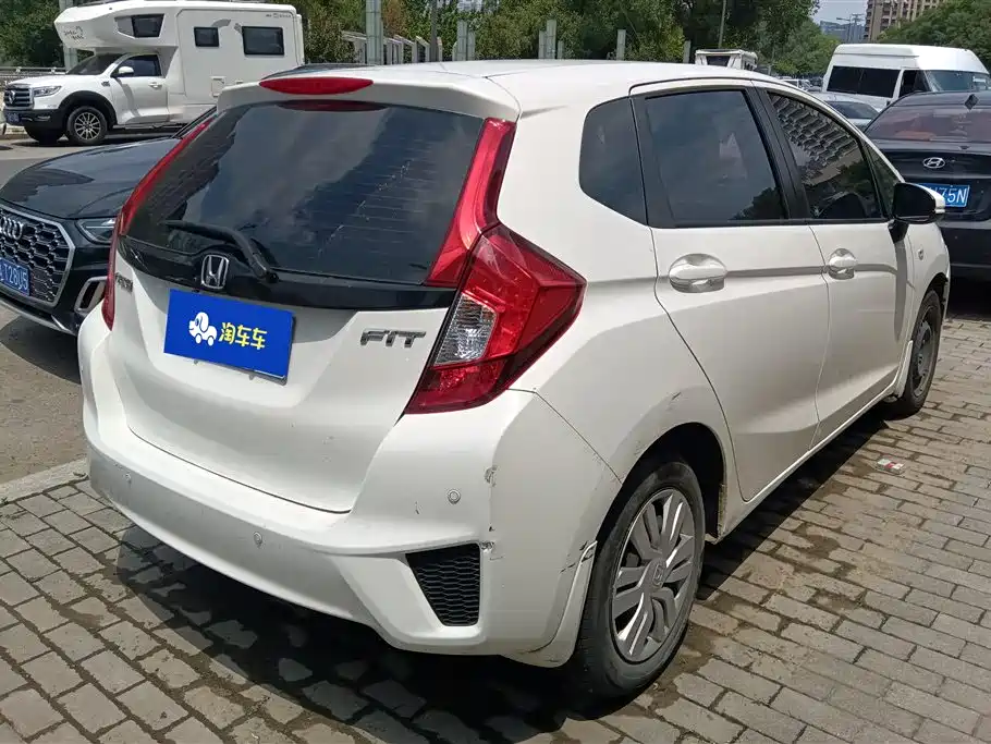 Honda Fit 2016 — фото 3