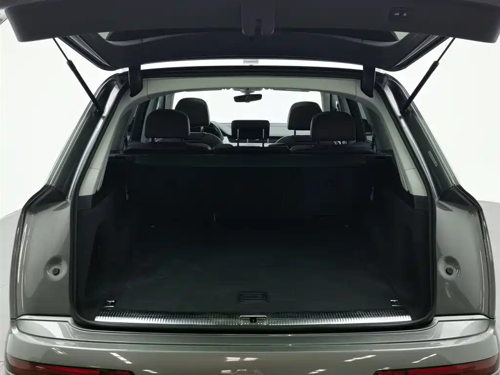 Audi Q7 2017 — фото 16