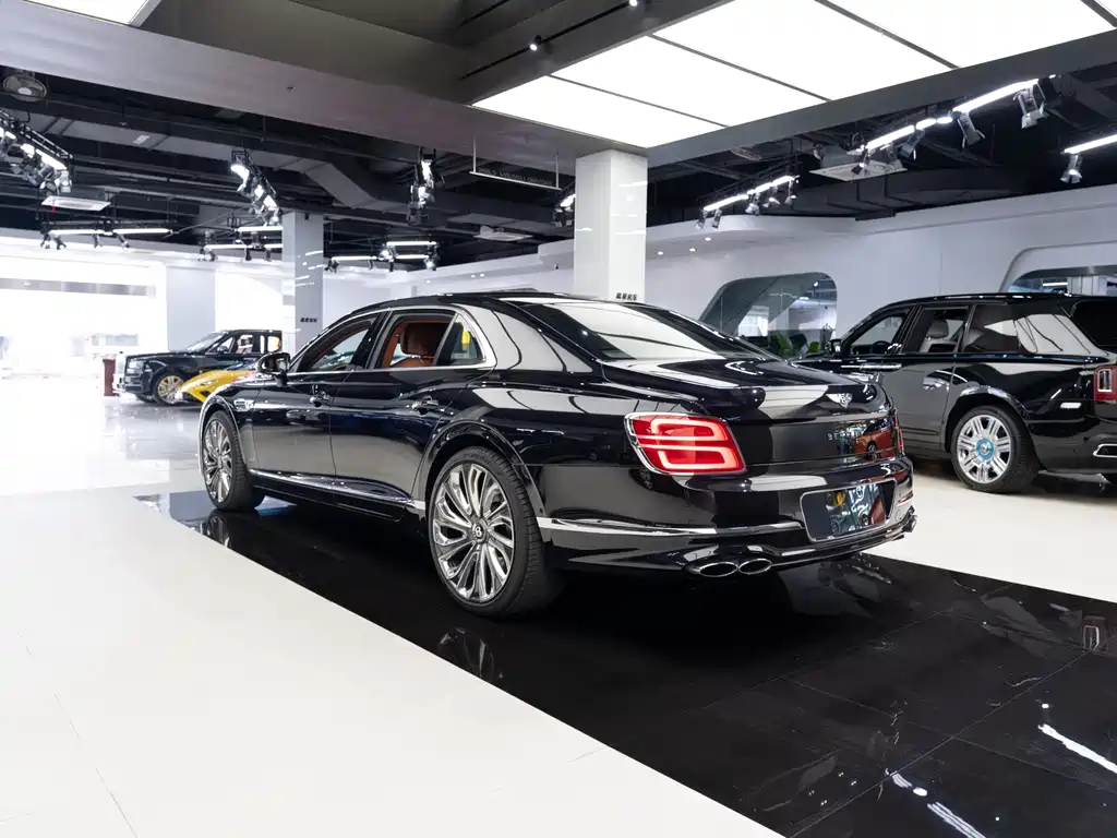 Bentley Flying Spur 2022 — фото 16