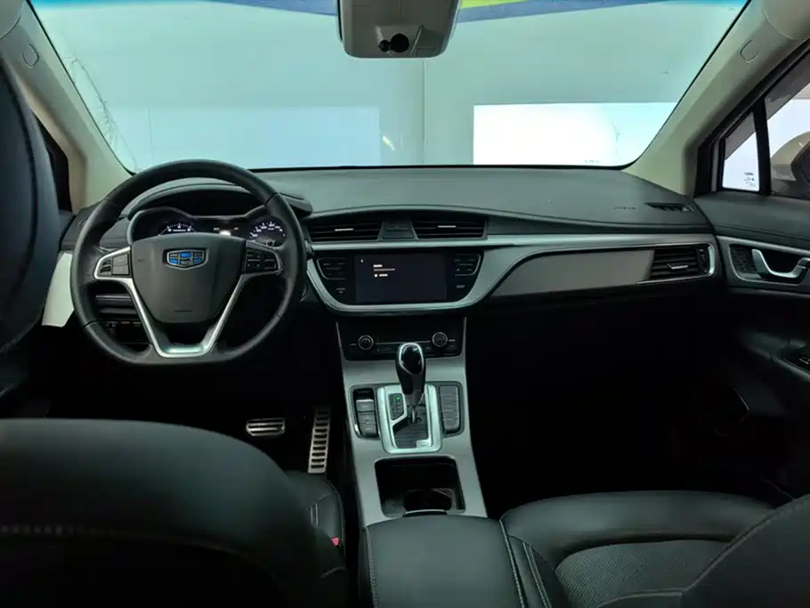 Geely Emgrand GS 2018 — фото 12