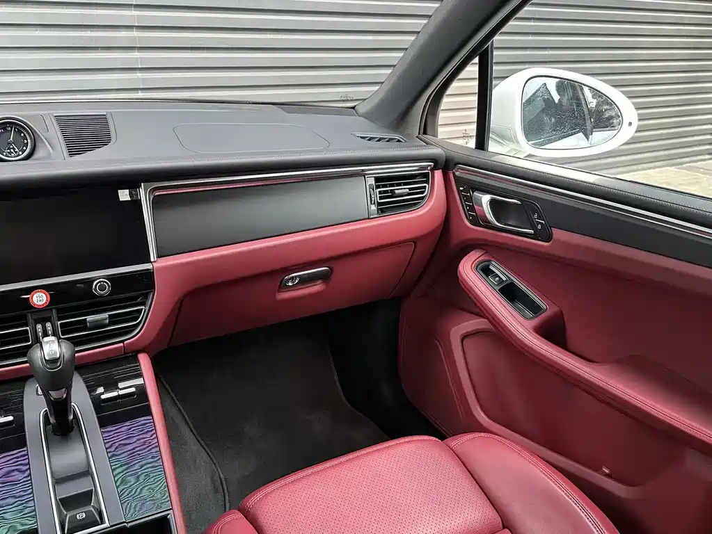 Porsche Macan 2023 — фото 11