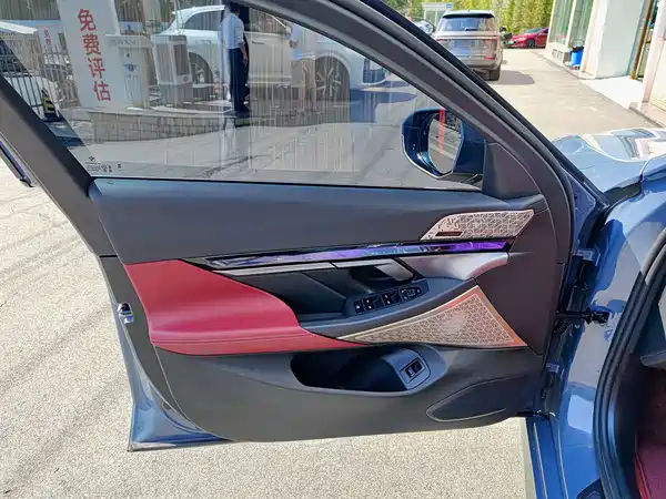 BMW i5 2024