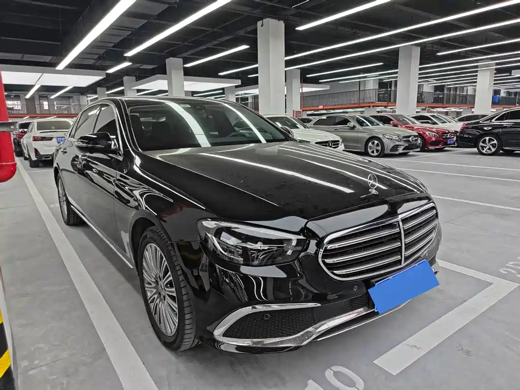 Mercedes-Benz E-Class 2023 — фото 3