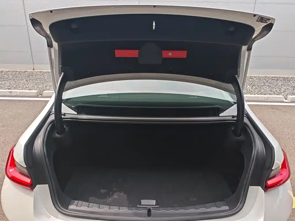BMW i3 2025