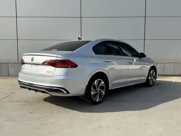 Volkswagen Bora 2023
