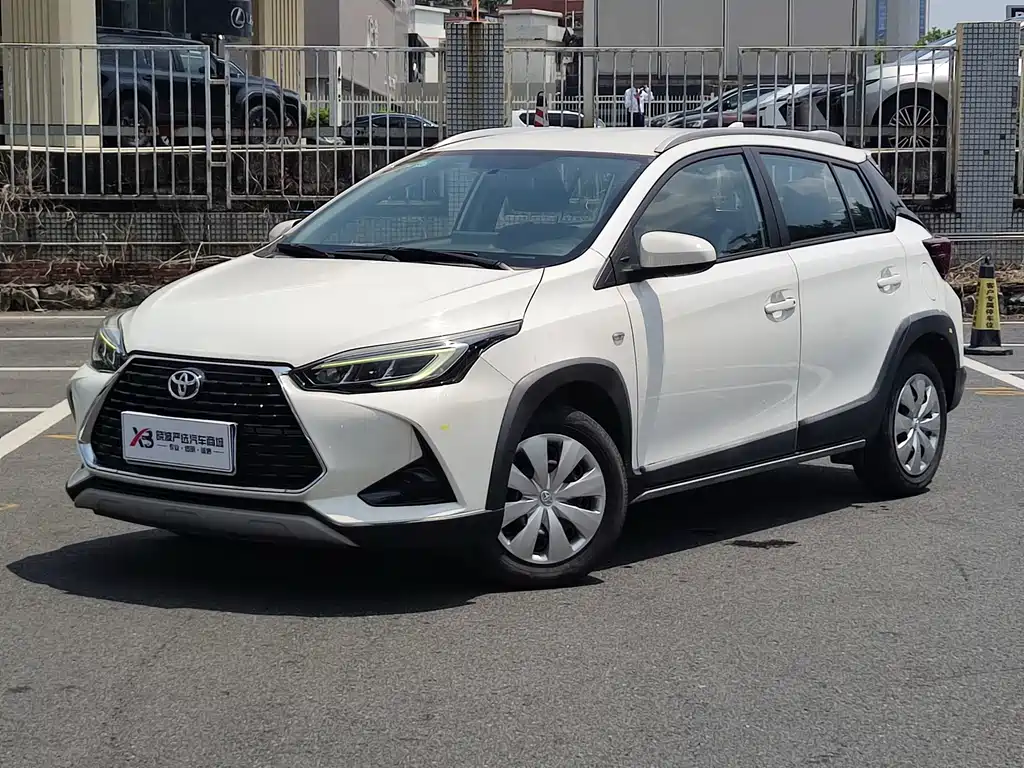 Toyota Yaris L 2021