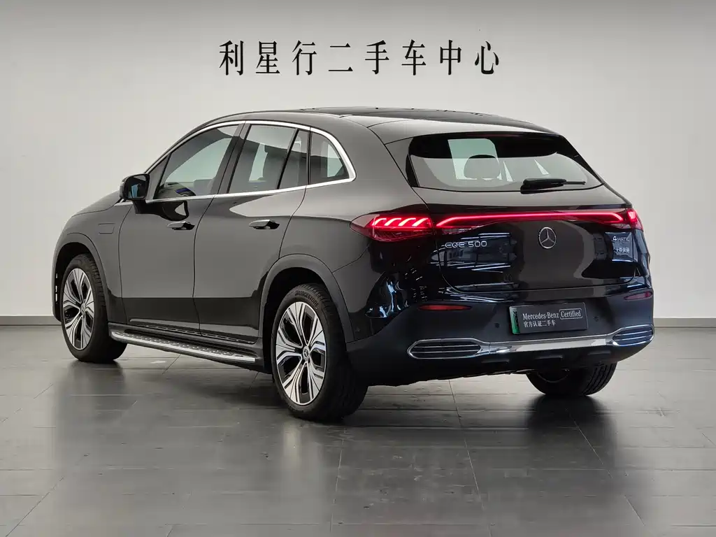 Mercedes-Benz EQE SUV 2025
