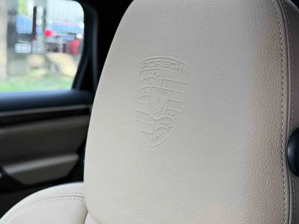 Porsche Cayenne 2014 — фото 10