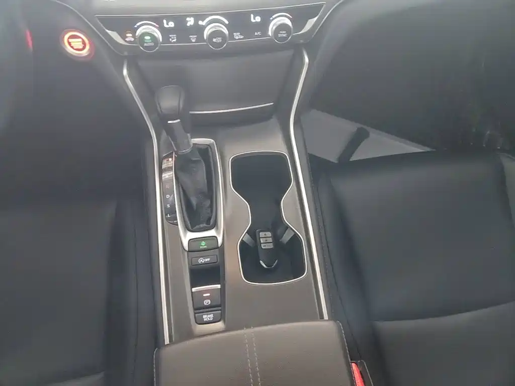 Honda Accord 2022 — фото 14