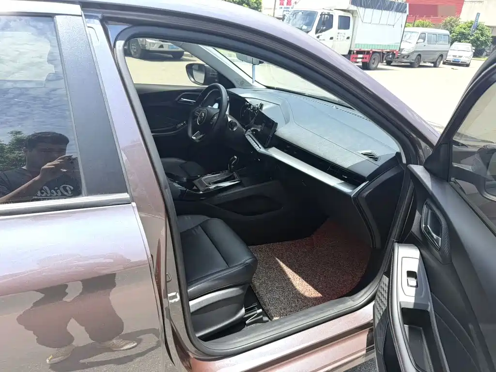 MG MG5 2020