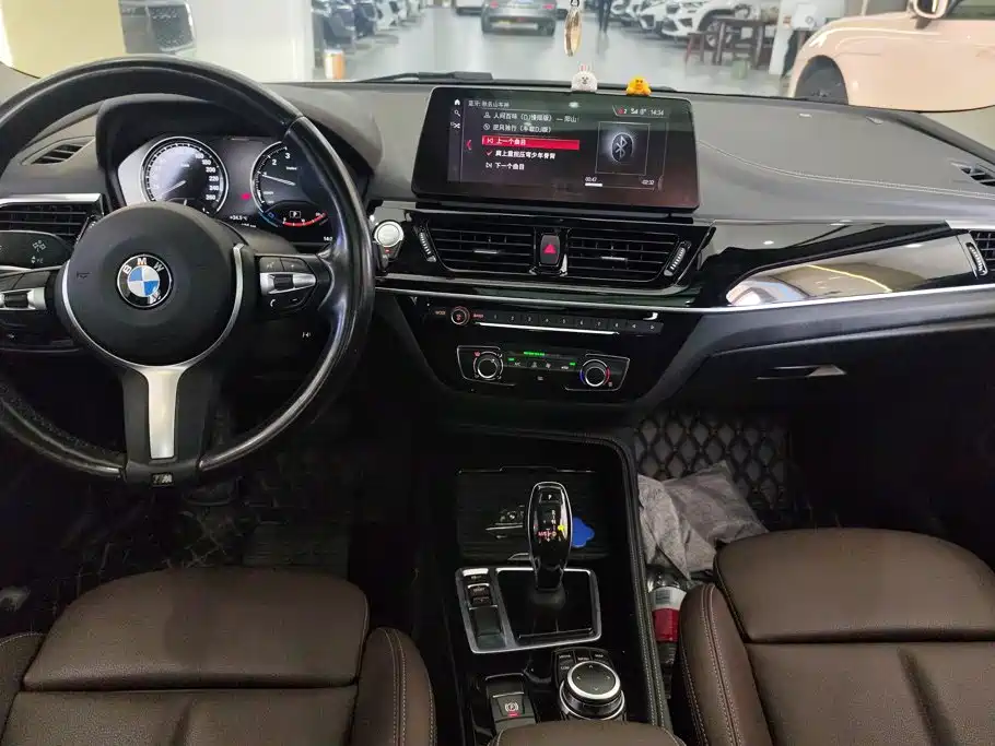 BMW 1 Series 2022 — фото 12