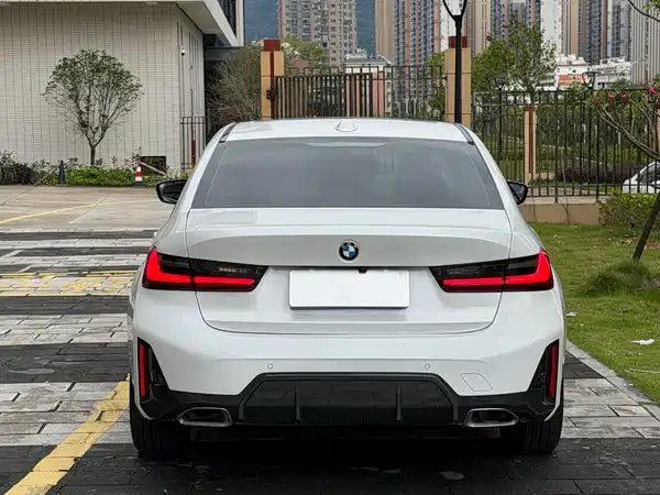 BMW 3 Series 2023