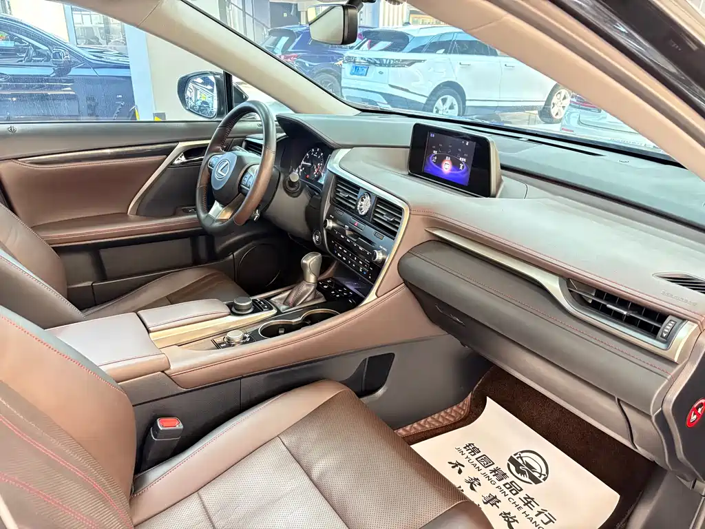 Lexus RX 2019 — фото 18