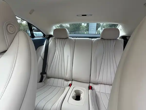 Mercedes-Benz E-Class 2023