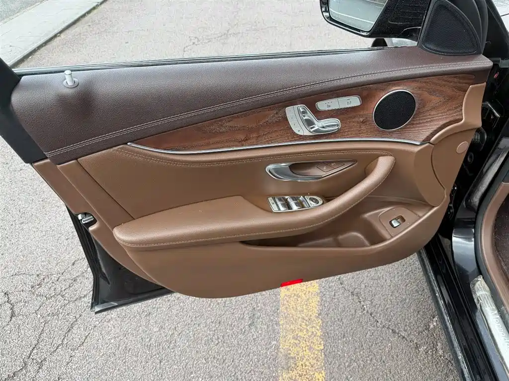 Mercedes-Benz E-Class 2023