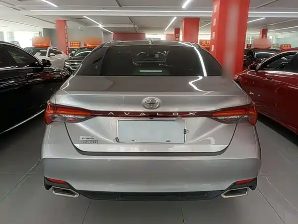 Toyota Avalon 2022