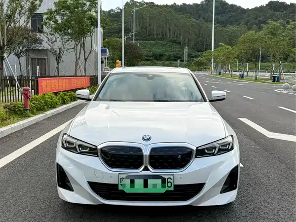 BMW i3 2023