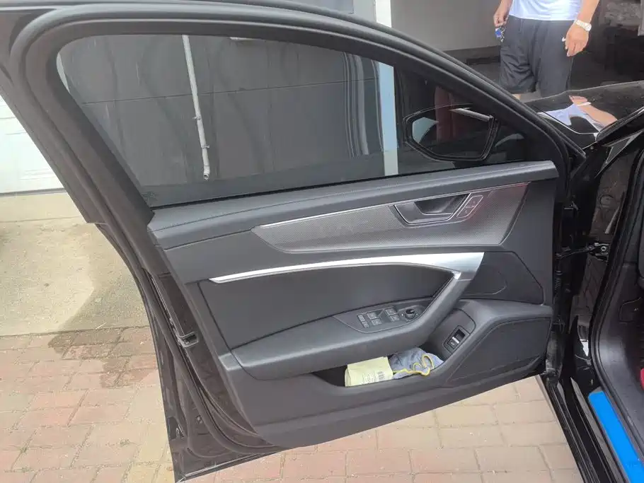 Audi A6L 2023