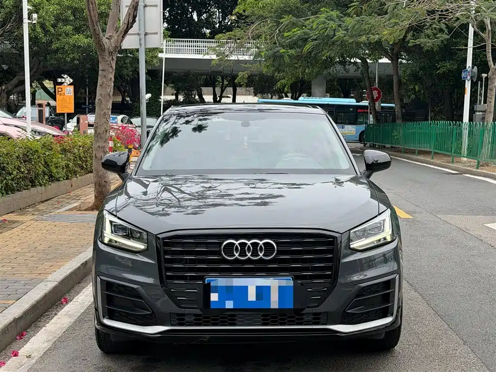 Audi Q2L 2020 — фото 2