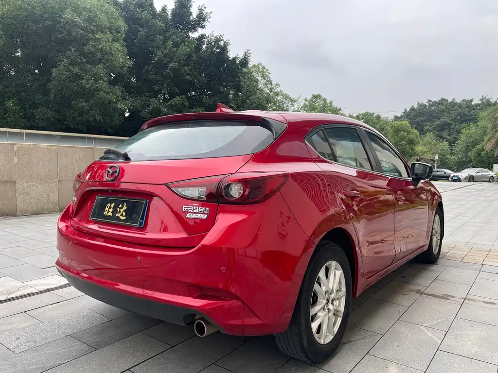 Mazda 3 Axela 2018 — фото 7