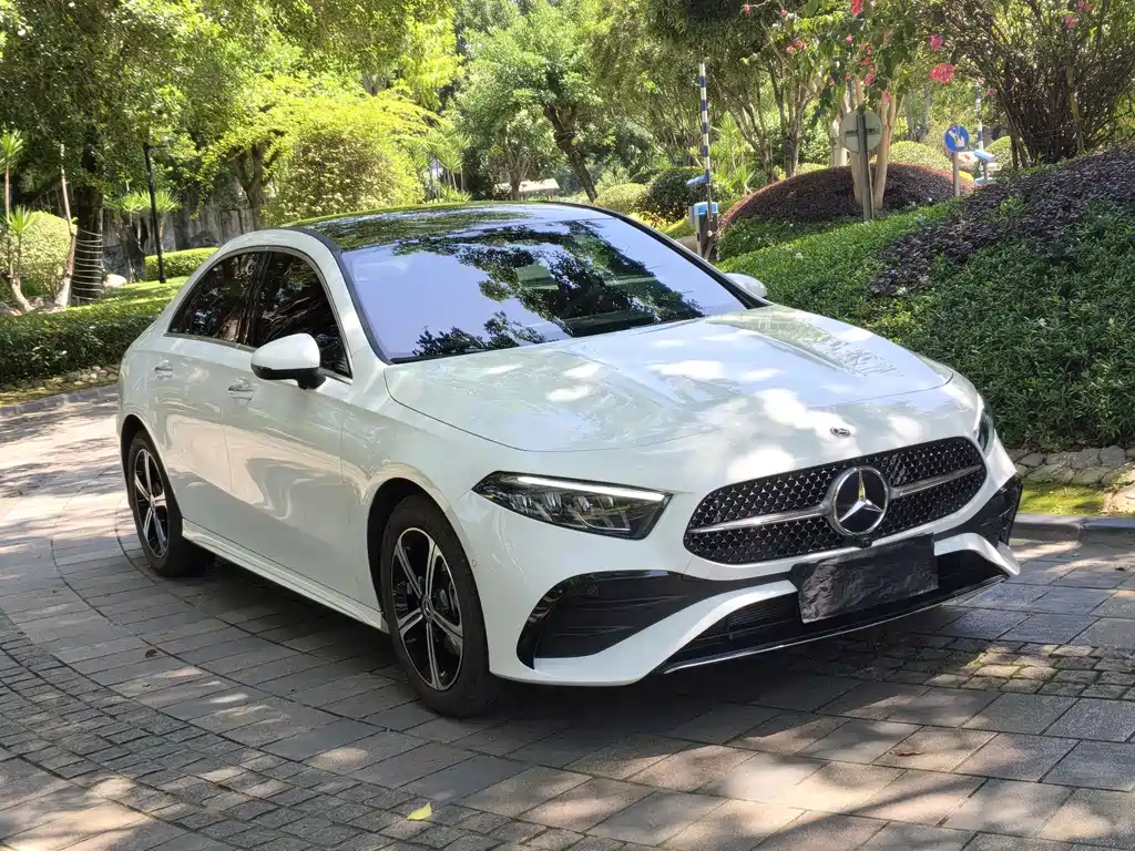 Mercedes-Benz A-Class 2025 — фото 2