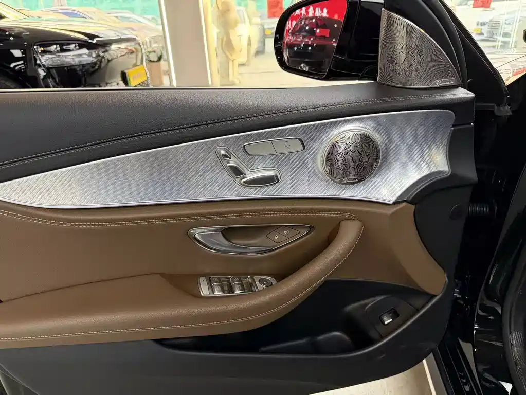 Mercedes-Benz E-Class 2023 — фото 6