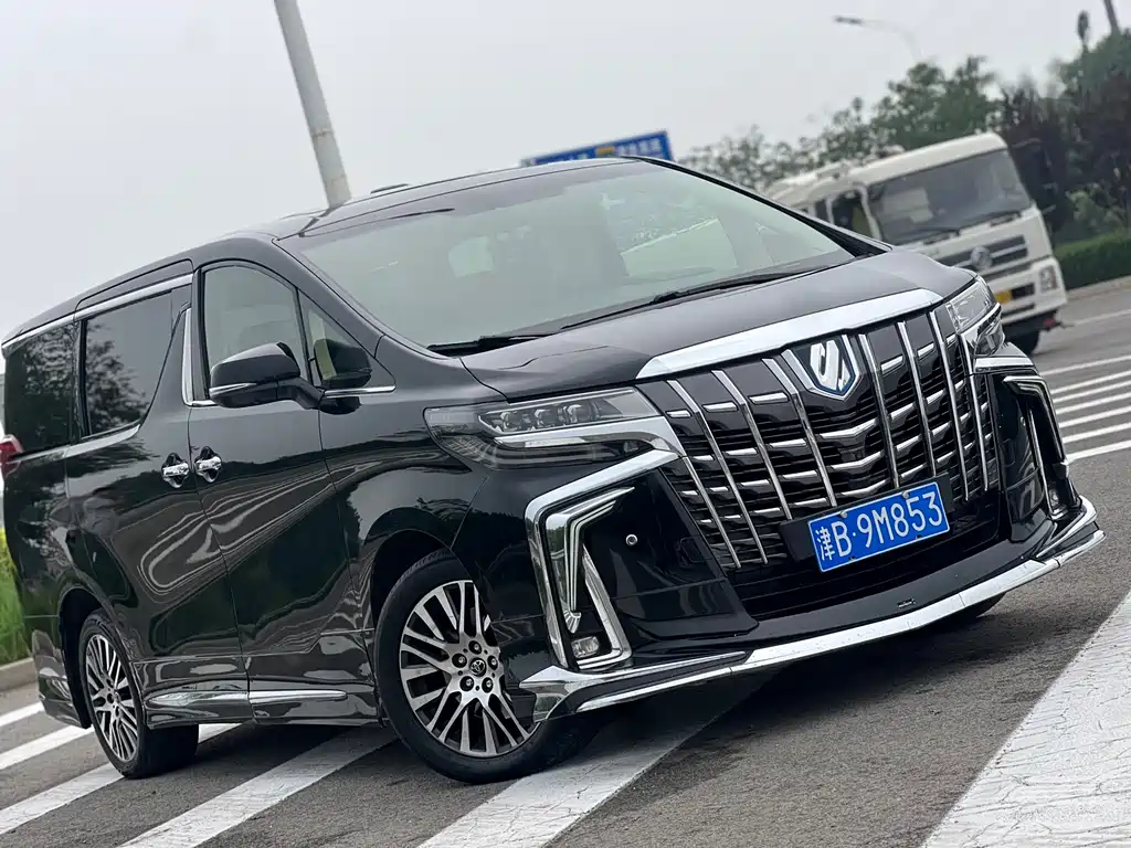 Toyota Alphard 2017 — фото 21