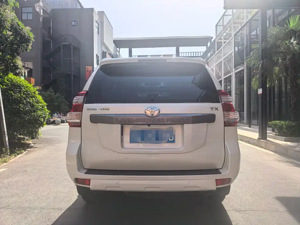 Toyota Prado 2016 — фото 8