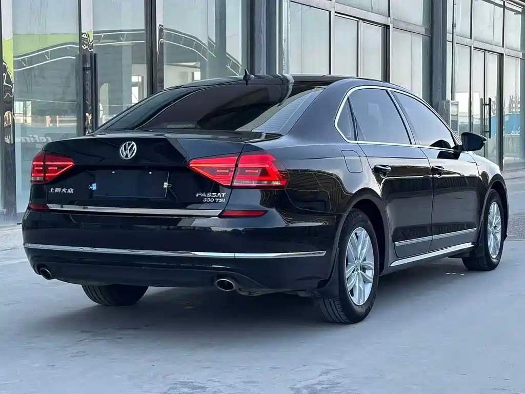 Volkswagen Passat 2016 — фото 6