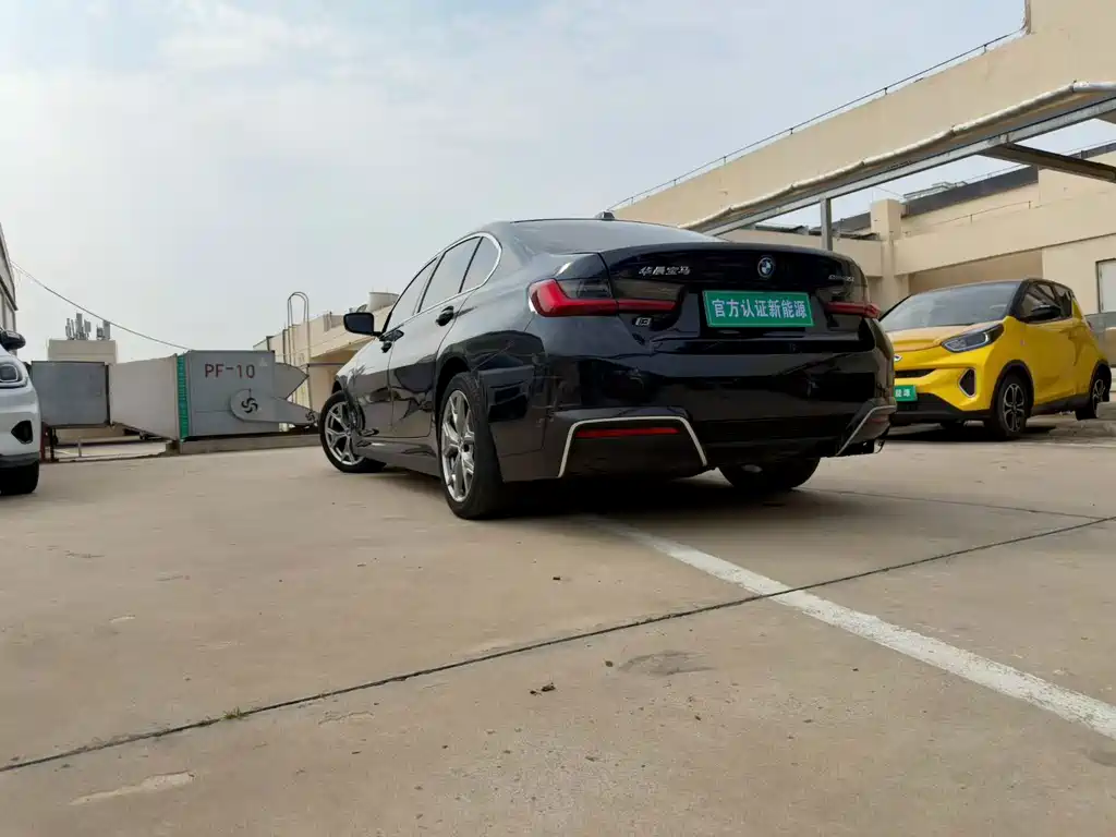 BMW i3 2024