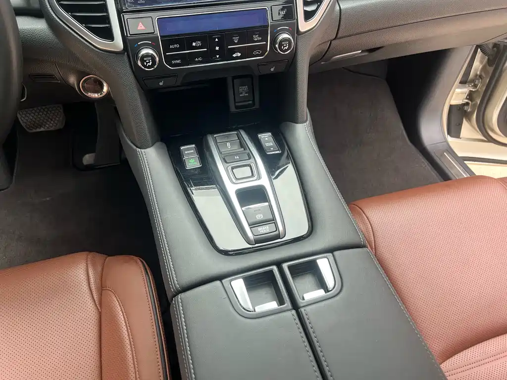 Honda UR-V 2018 — фото 13