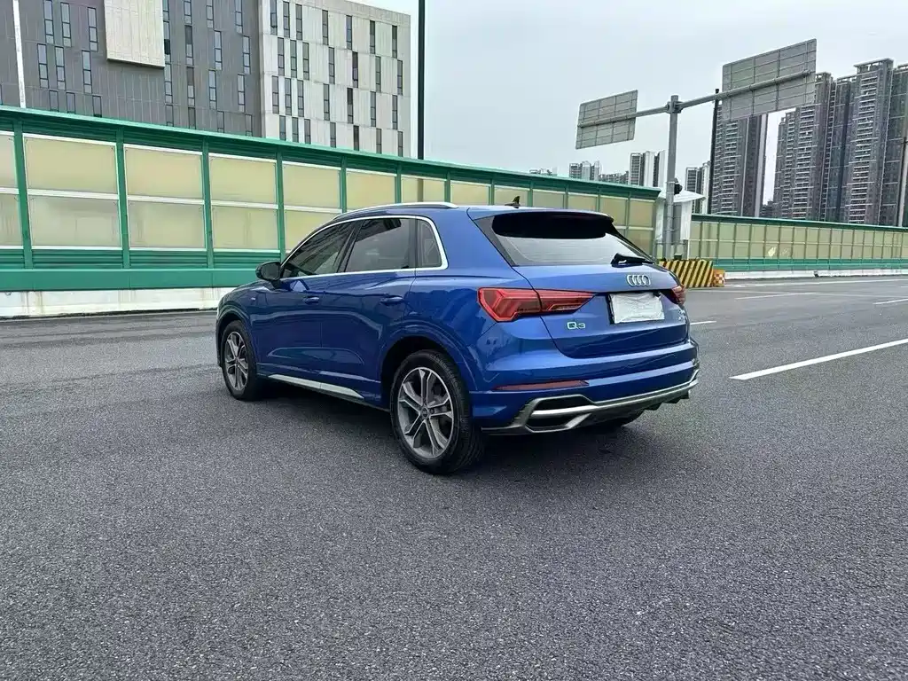 Audi Q3 2021