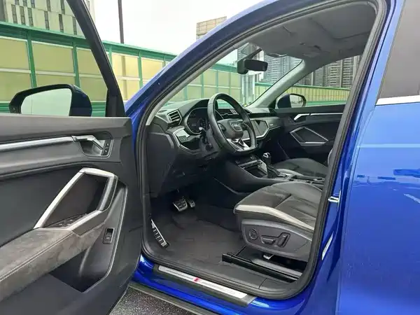 Audi Q3 2021
