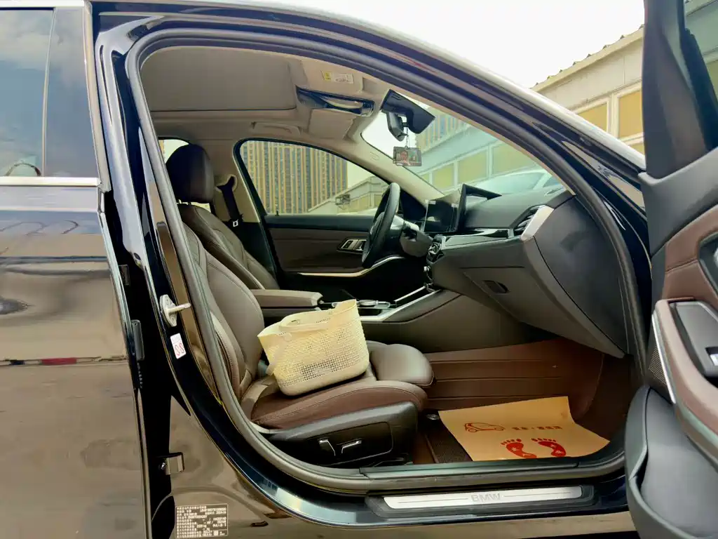 BMW i3 2024