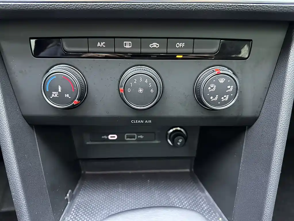 Volkswagen Tiguan L 2023 — фото 16