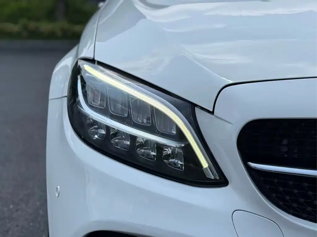 Mercedes-Benz C-Class 2021