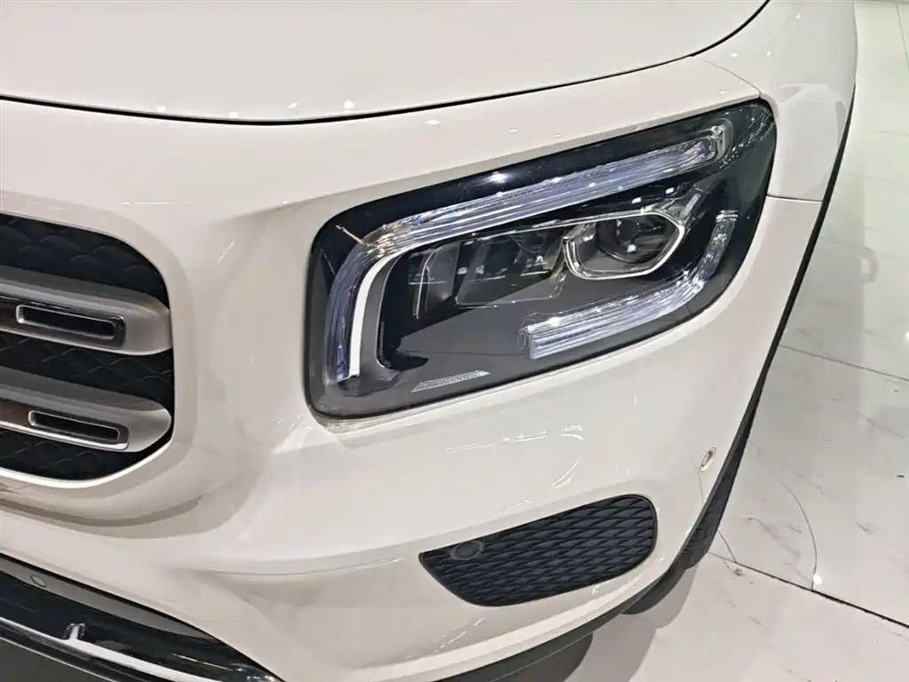 Mercedes-Benz GLB 2020 — фото 24