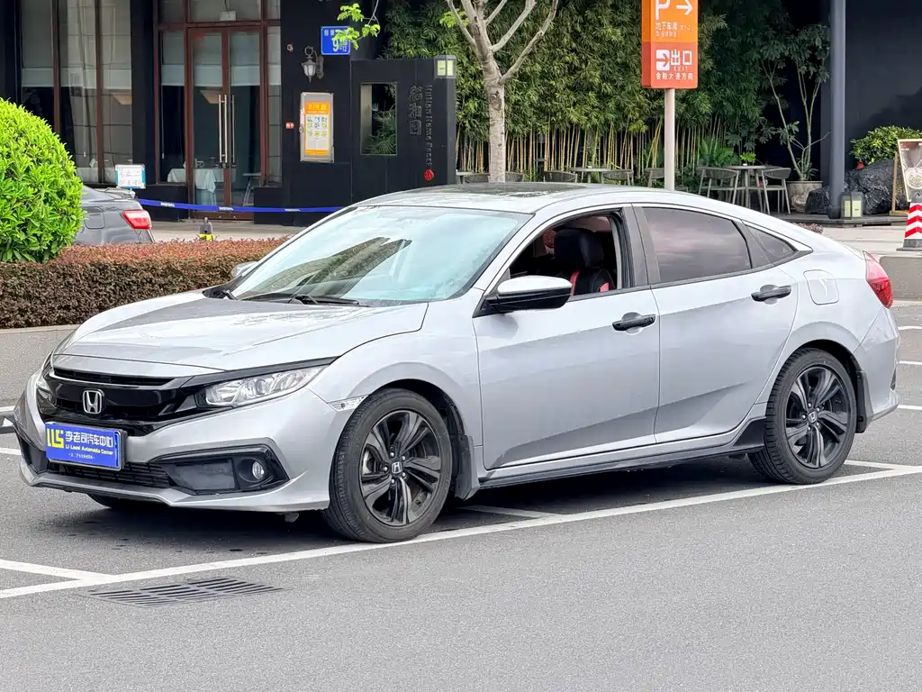 Honda Civic 2019 — фото 2
