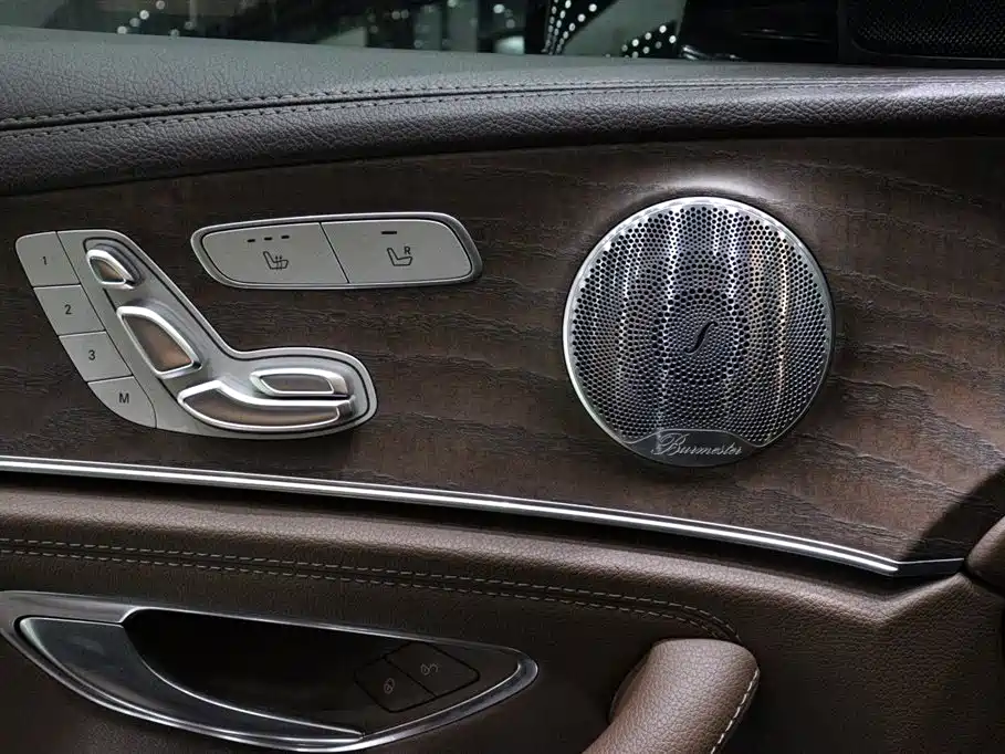 Mercedes-Benz E-Class 2021 — фото 20