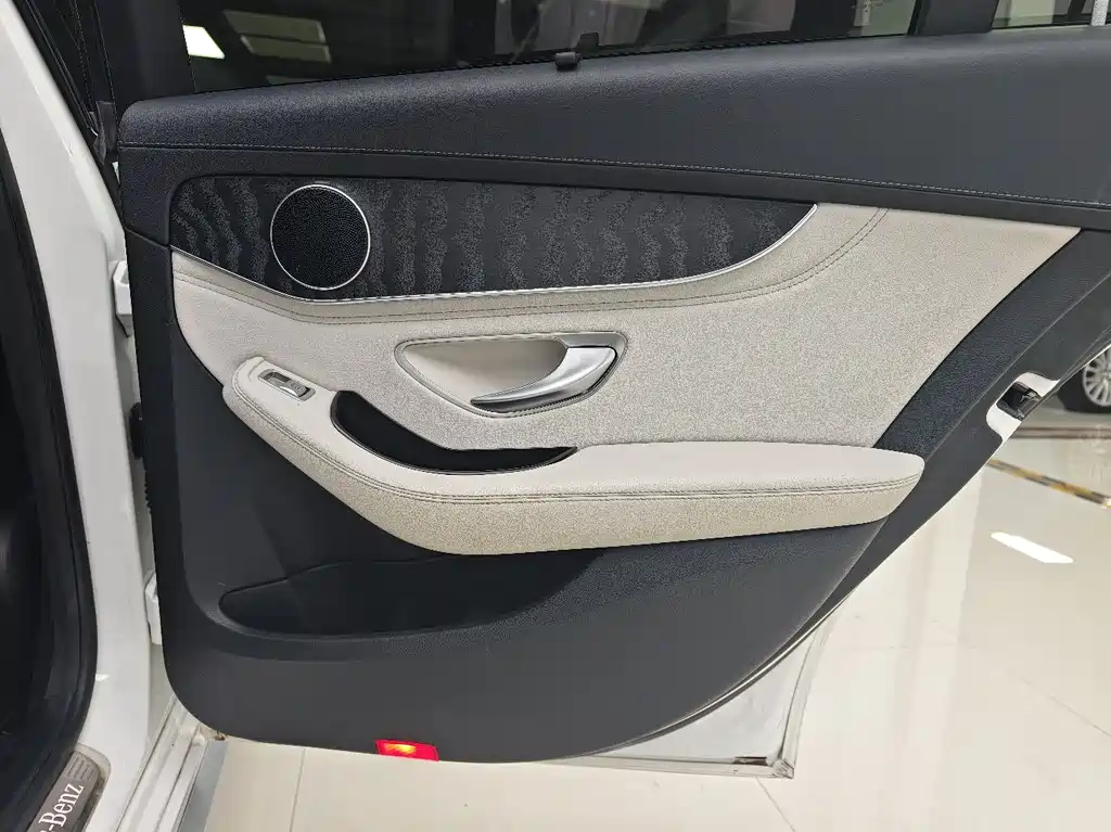 Mercedes-Benz C-Class 2015 — фото 10