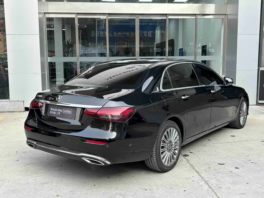 Mercedes-Benz E-Class 2023 — фото 3